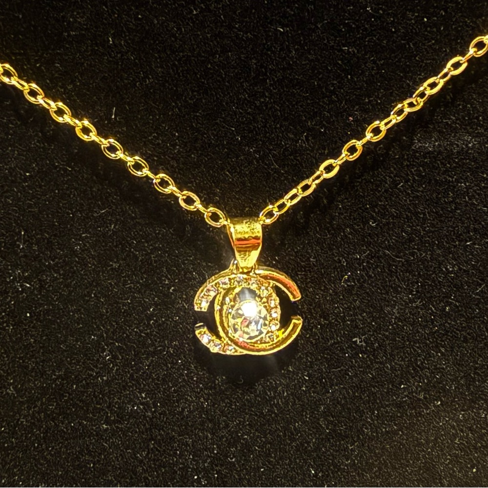Double C Design – Dainty Chain – Elegant Fashion Jewelry 
Gold Pendant Necklace